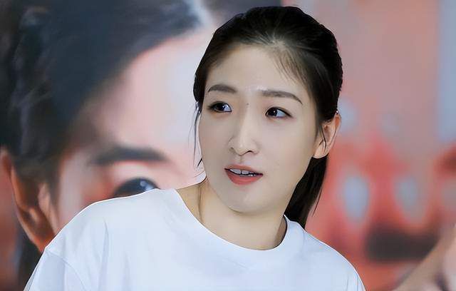 女主播直播裸身揉胸视频网站