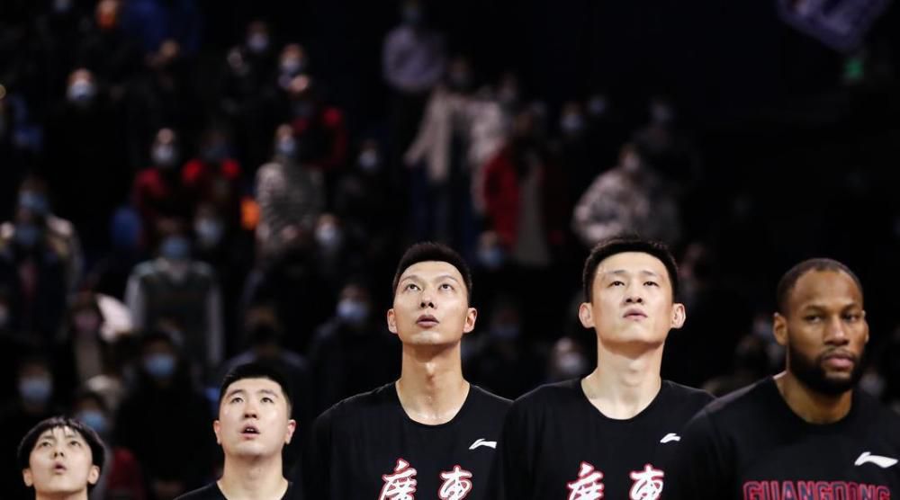 躺在校花脚下被踩当脚奴